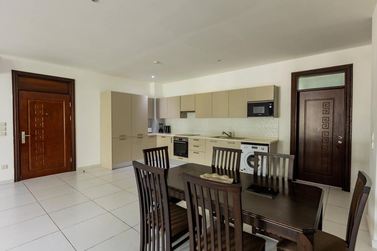 Accra Fine Suites - Henrietta'S Residences Екстер'єр фото